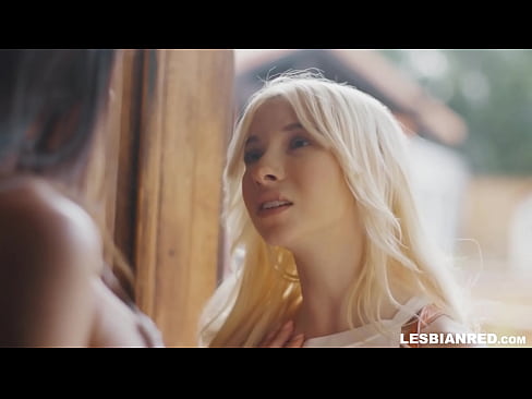 ❤️ Dívka se po několika měsících vrátí domů a skončí u lízání kundy své nevlastní matky Porno video u nás cs.ideabuffet.top ﹏