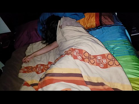 ❤️ Nevlastní syn buzeruje svou mladou nevlastní matku, zatímco ona spí. Porno video u nás cs.ideabuffet.top ﹏